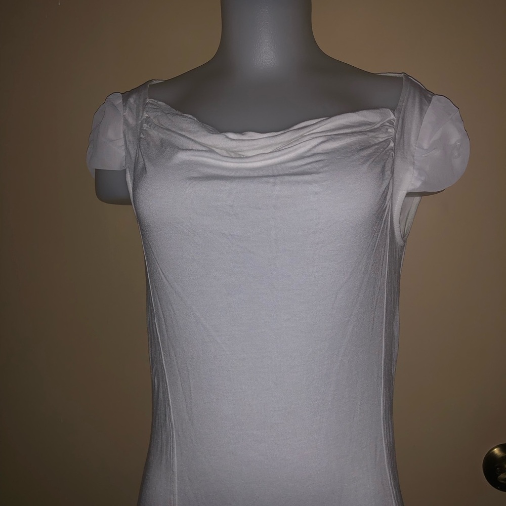 United colors of benetton white t shirt. Never worn, new